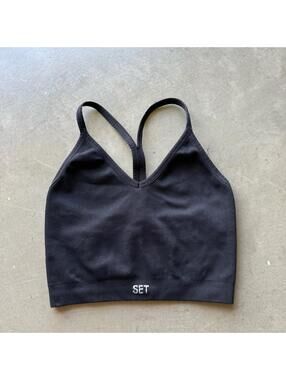 SET Active / Ribbed V-Neck Sports Bra / Black